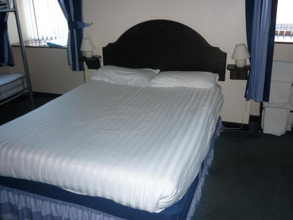 The Craven Heifer Bed and Breakfast Addingham Δωμάτιο φωτογραφία