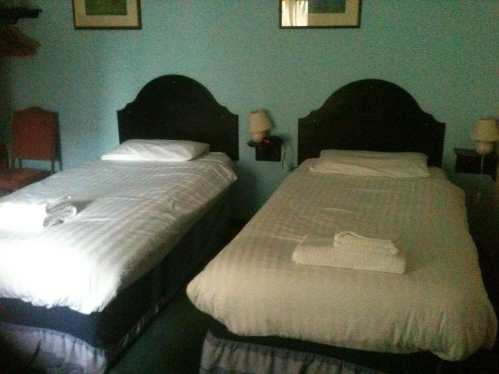 The Craven Heifer Bed and Breakfast Addingham Δωμάτιο φωτογραφία